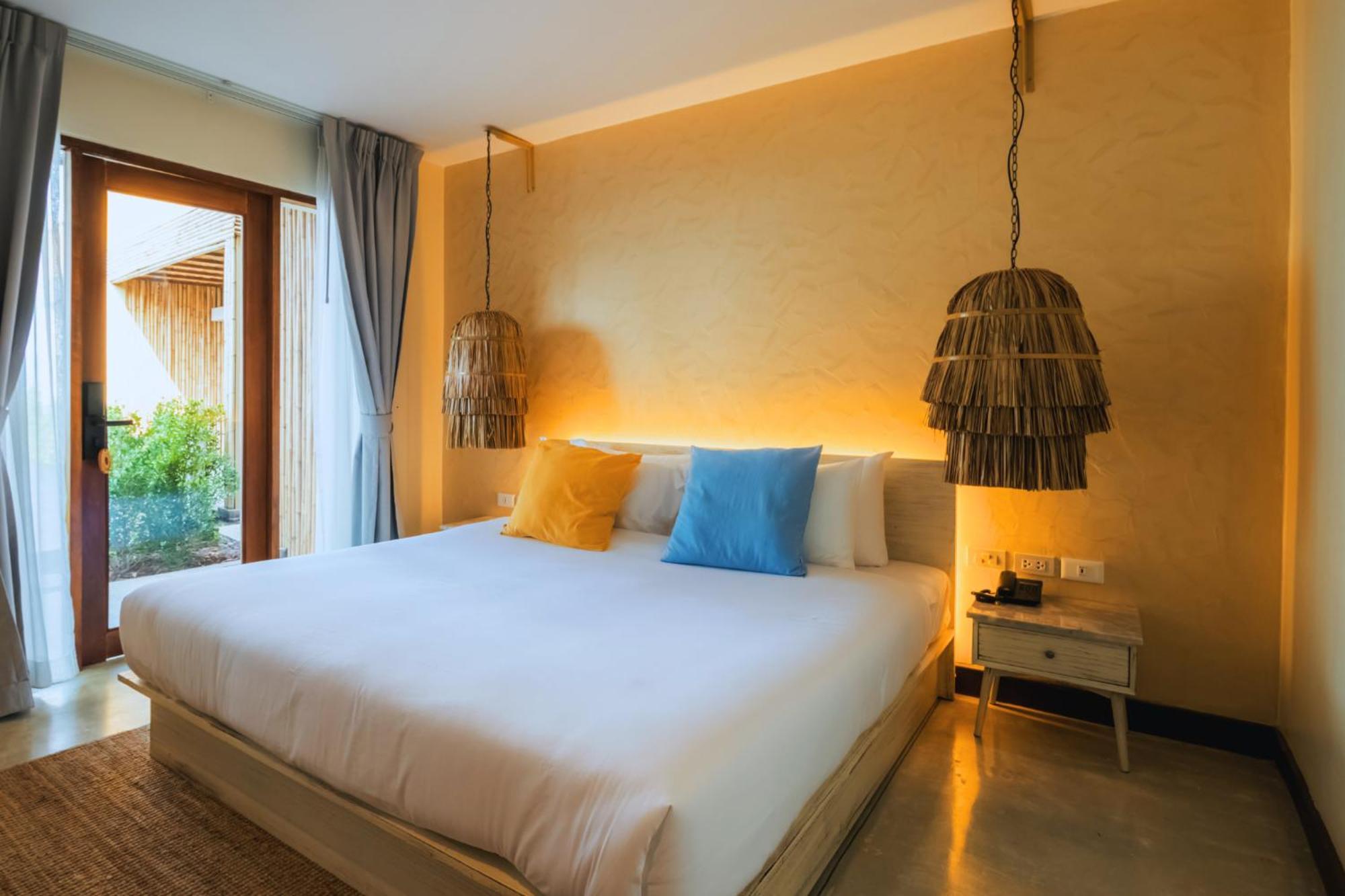 Sea Sun Bed & Beyond Hotel Bang Rak Beach  Exterior foto